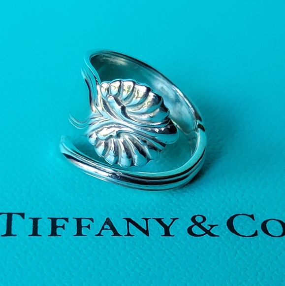 1880 Tiffany & Company Spoon Ring in Sterling Silver size 5 - Picture 3 of 16